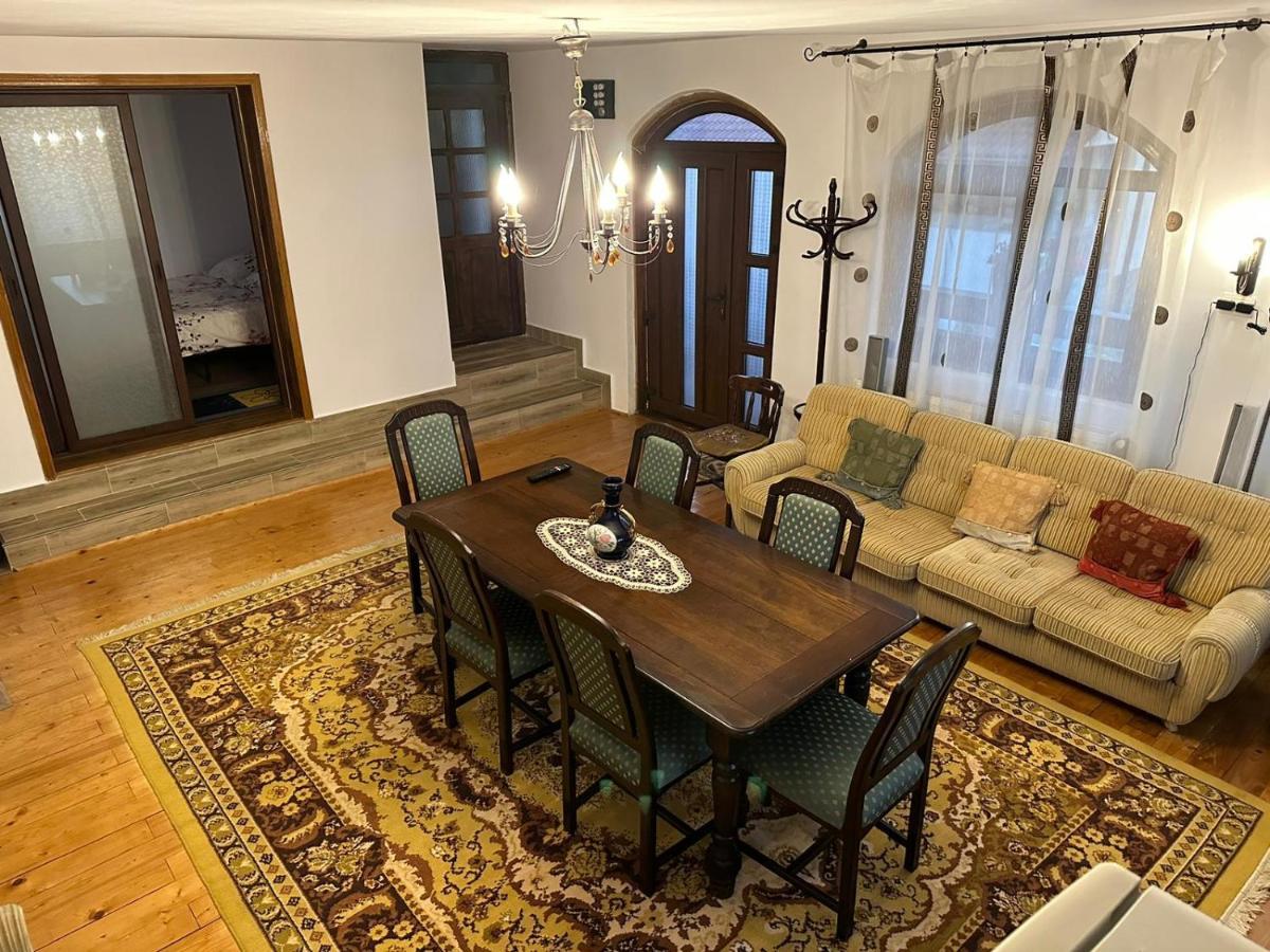 Casa De Vacanta Mirela Novaci-Străini Exterior foto
